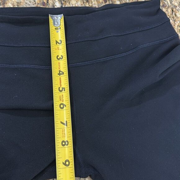 Lululemon Athletica Reversible Groove Capri In Black Size 10 - Picture 7 of 8